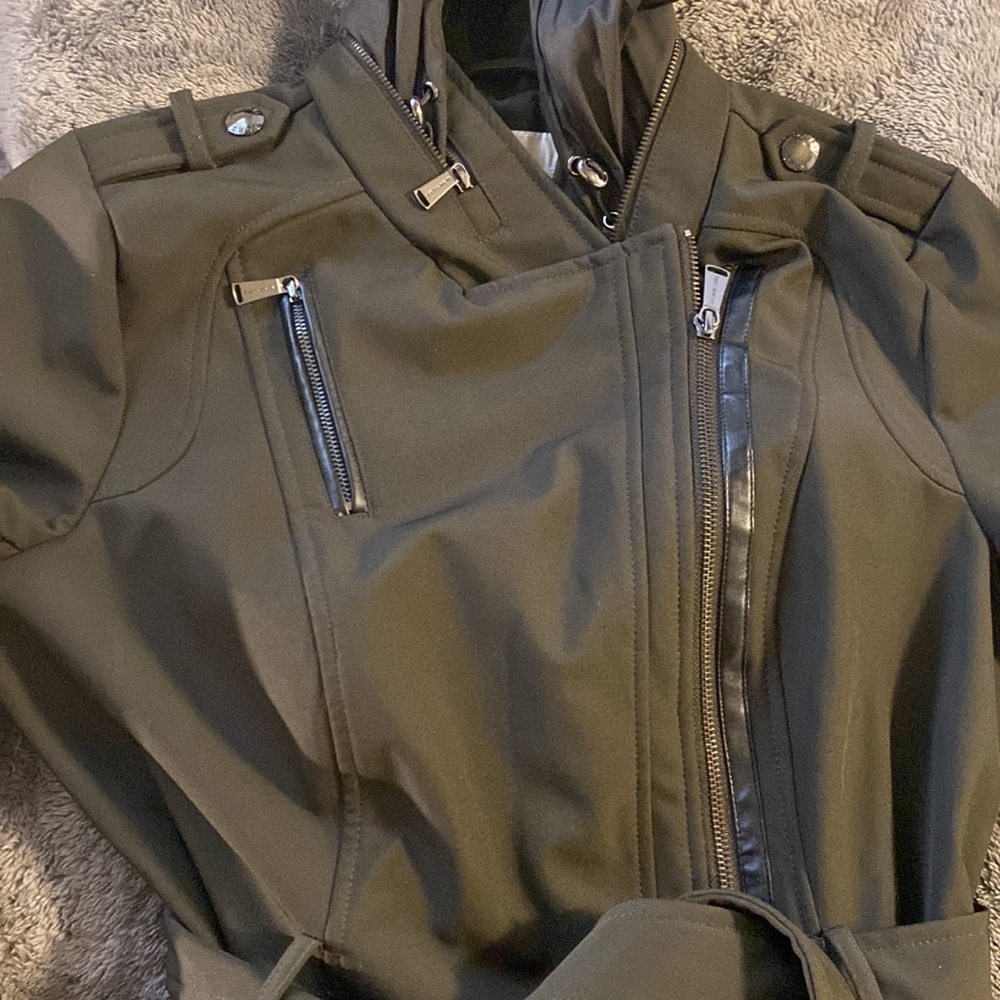 Michael Kors coat - Picture 2 of 6